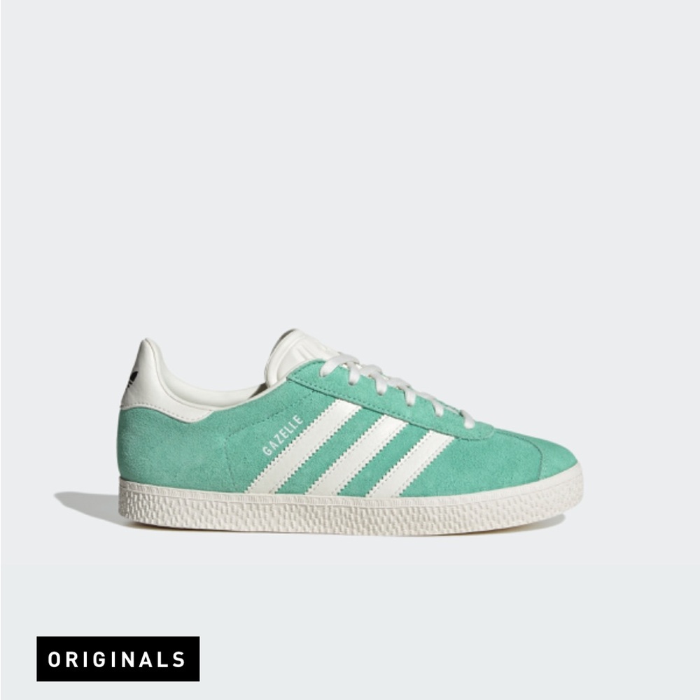Adidas gazelle unisex size 8 women size 6.5 men.. never worn